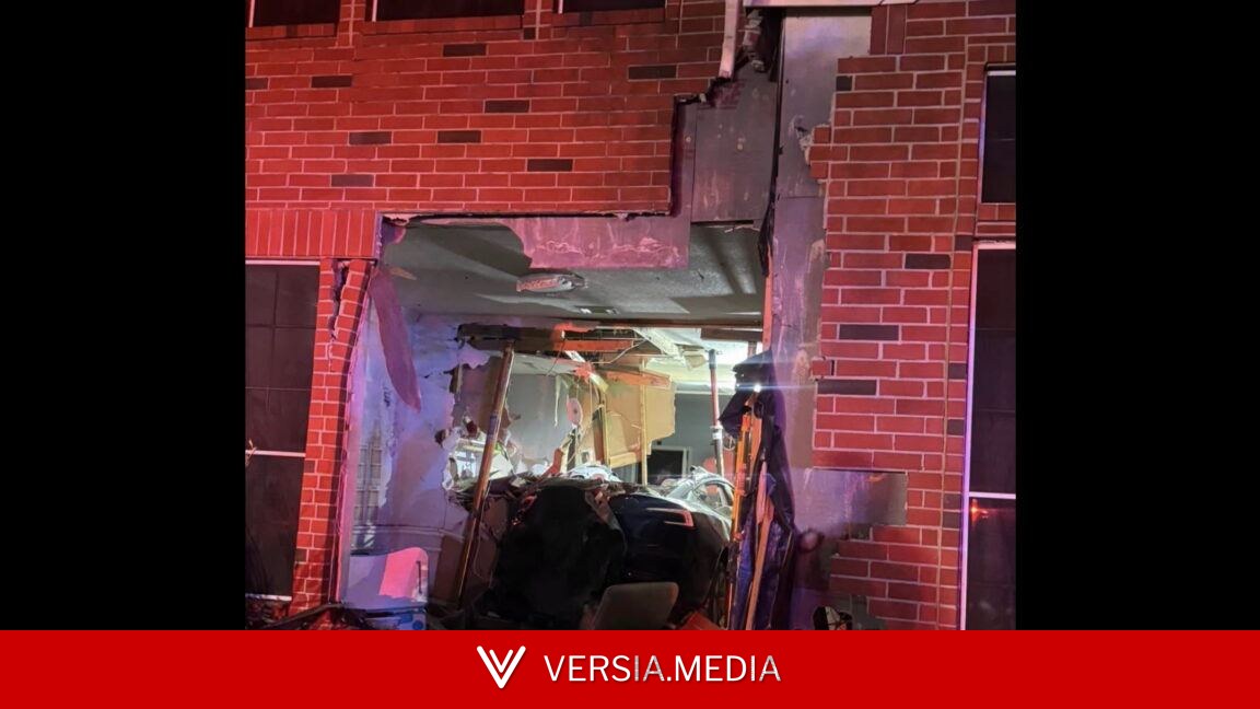 NHTSA investigating alleged Tesla Autopilot crash that killed woman in her home