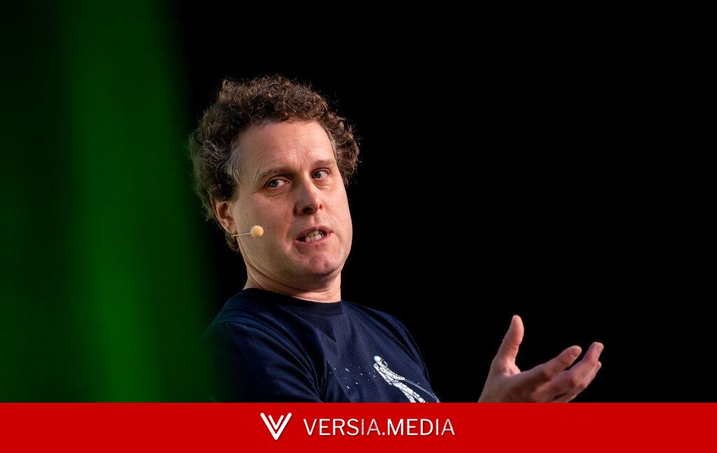 In a bold move, Rocket Lab acquires Iridium Communications